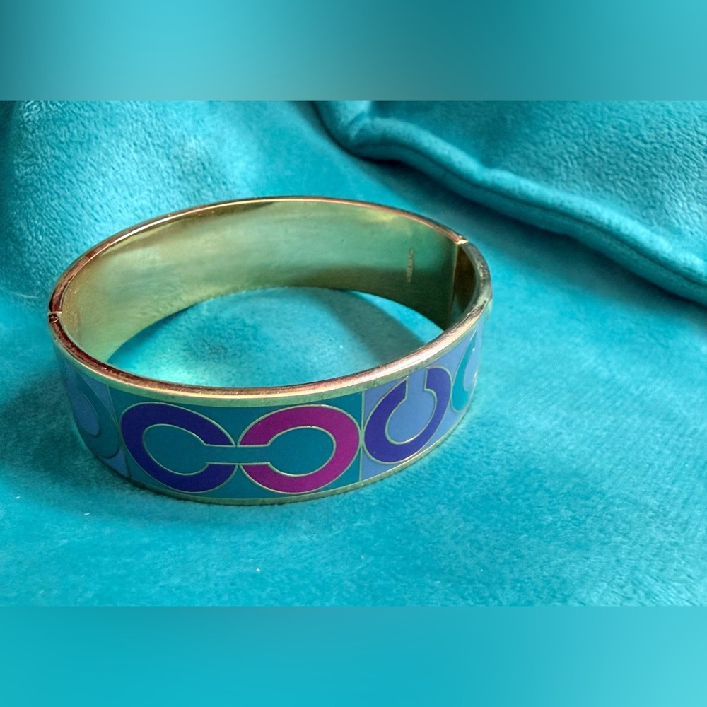 RARE VINTAGE COACH ENAMEL SIGNATURE CC LOGO HINGED BANGLE - Picture 2 of 11